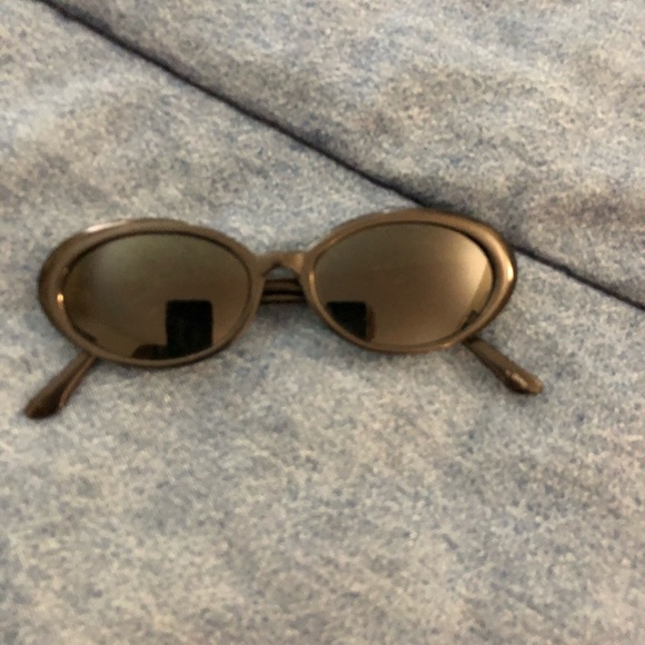 Sunglasses - Picture 4 of 4